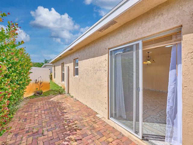 5 of 39 - 556 E Ridge Cir Circle N, Boynton Beach, FL