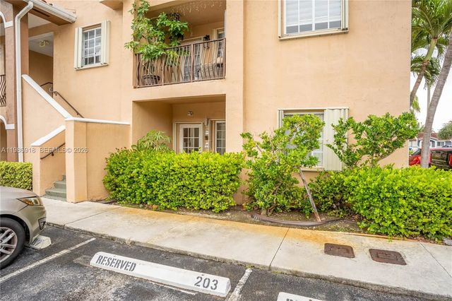 17425 Nw 75th Place #101, Hialeah