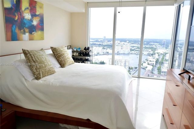 5 of 40 - 1800 S Ocean Drive #3908, Hallandale Beach, FL