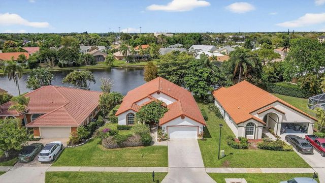 2453 Stonegate Drive, Wellington
