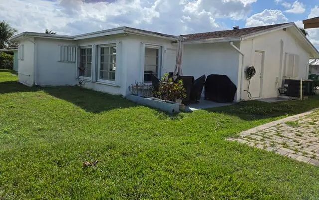 3 of 28 - 4504 Nw 43rd Terrace, Tamarac, FL