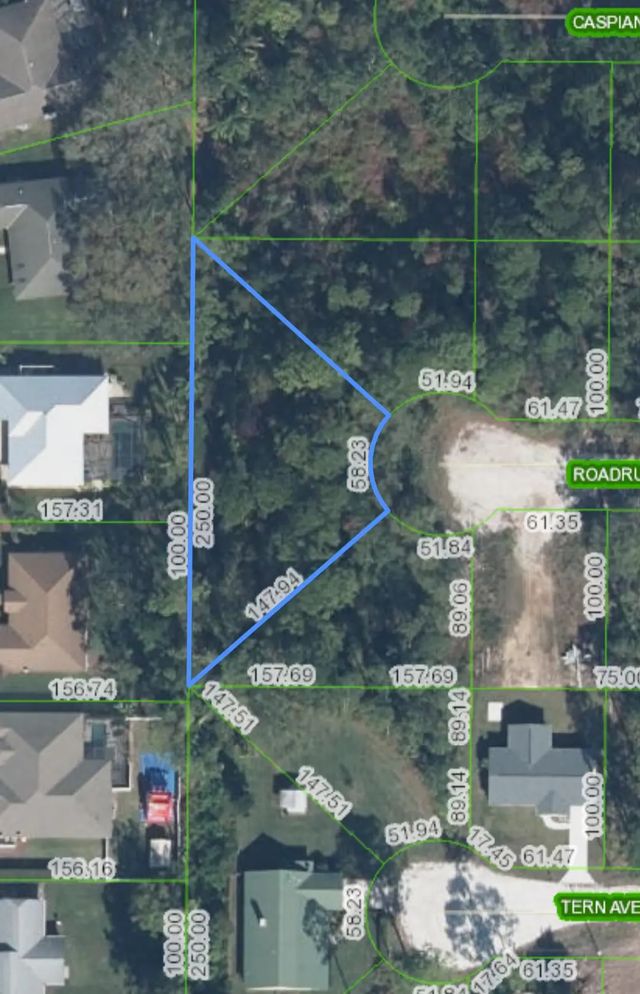 350 Road Runner Avenue, Sebring