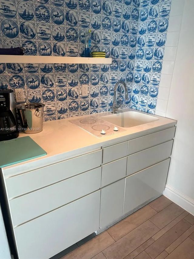 5 of 9 - 1100 West Avenue #1606, Miami Beach, FL