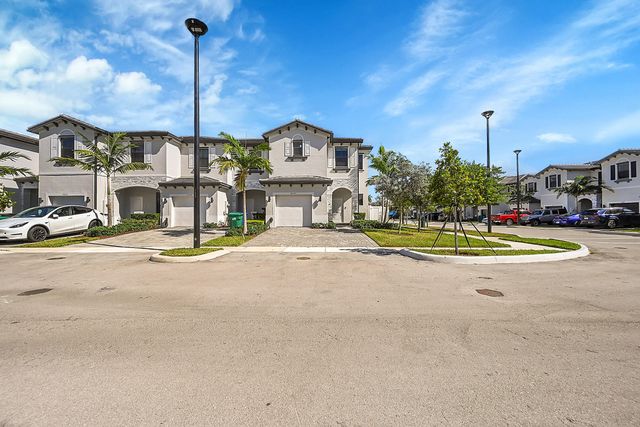 3 of 38 - 20357 Nw 4th Path, Miami Gardens, FL