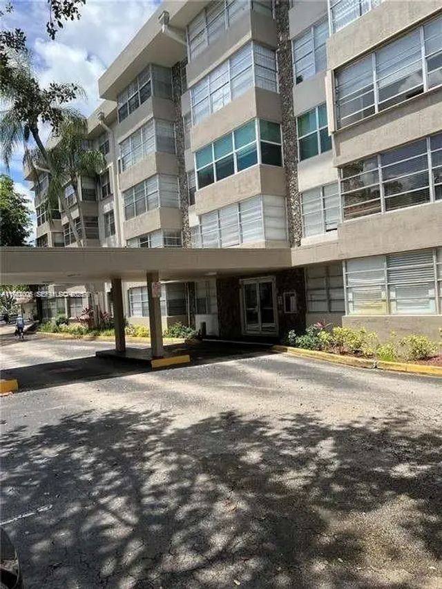 4 of 22 - 6700 Cypress Road #409, Plantation, FL