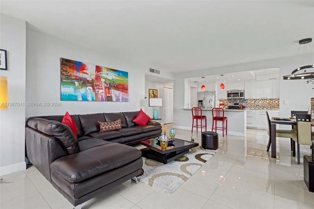 3 of 46 - 4330 Hillcrest Drive #619, Hollywood, FL