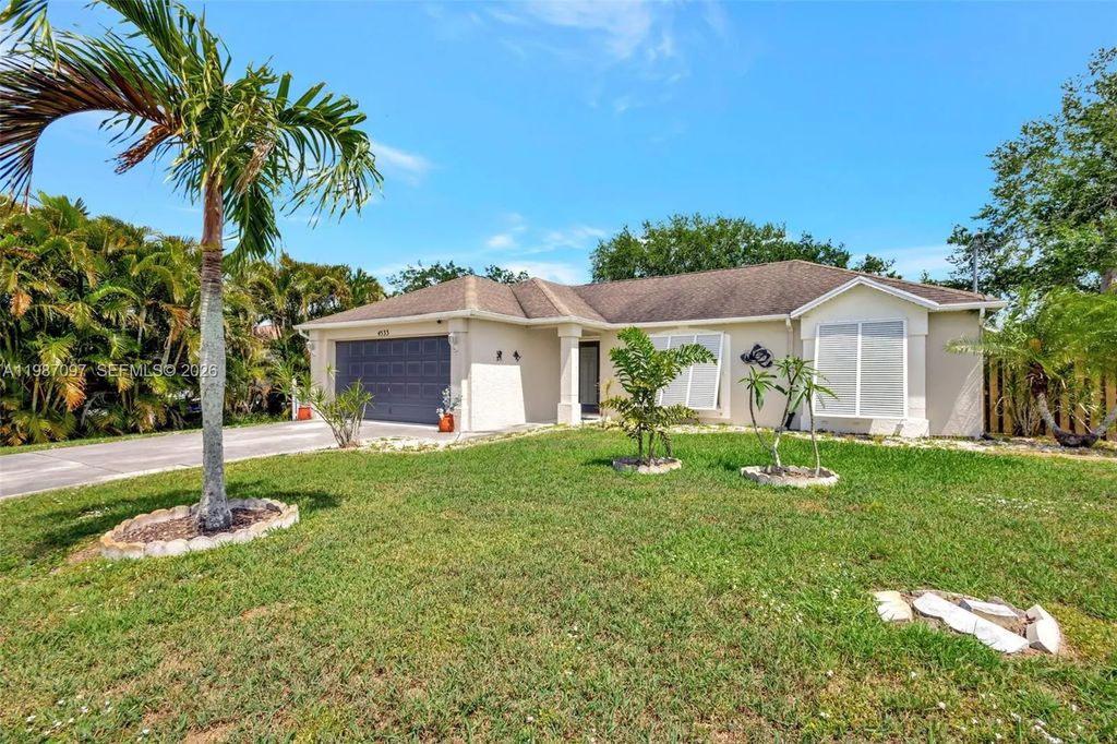 4533 Sw Cacao Street, Port St. Lucie