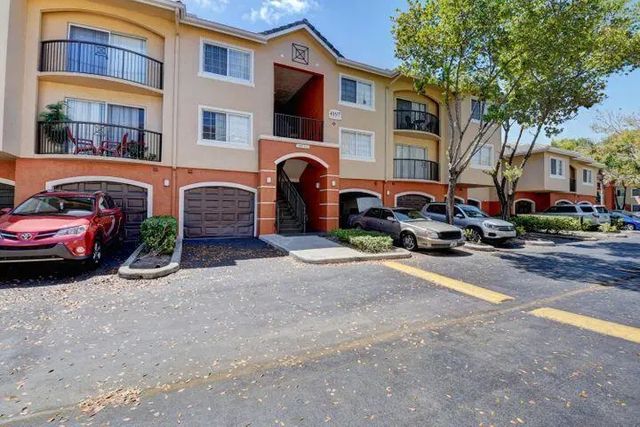 4197 N Haverhill Road #209, West Palm Beach