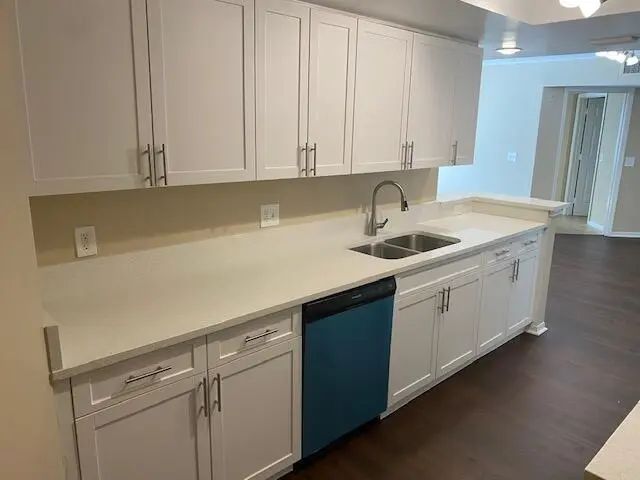 4 of 11 - 4197 N Haverhill Road #209, West Palm Beach, FL