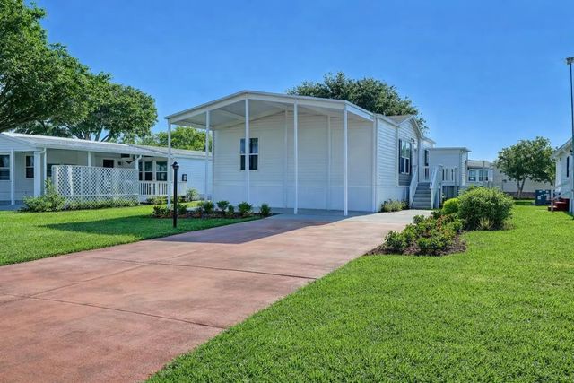 1479 Barefoot Circle, Sebastian