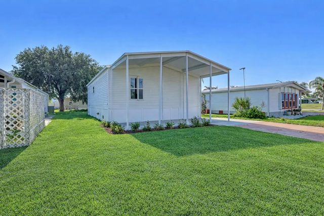 3 of 31 - 1479 Barefoot Circle, Sebastian, FL