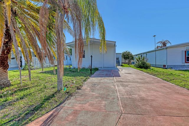 5 of 31 - 1479 Barefoot Circle, Sebastian, FL