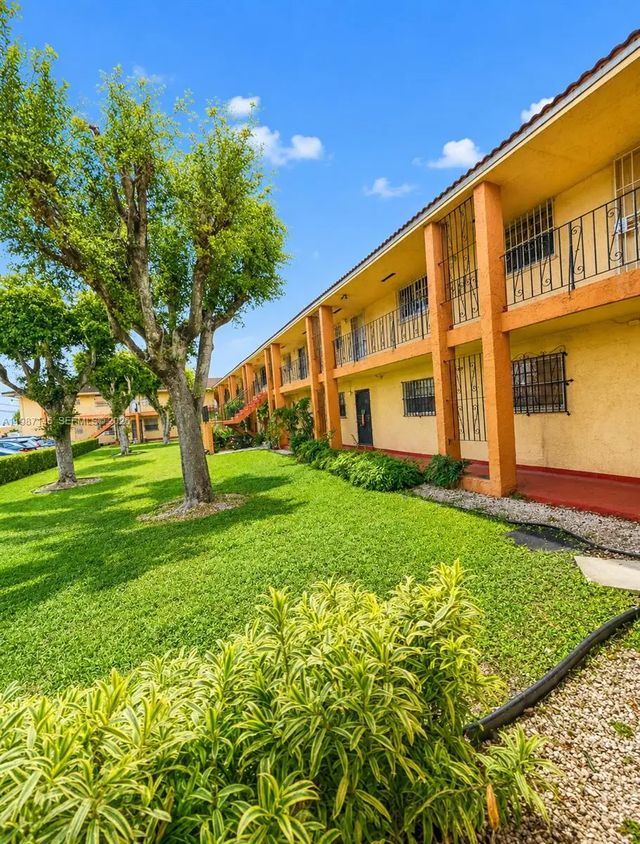 2 of 10 - 4050 Nw 135th Street #5-1, Opa-Locka, FL