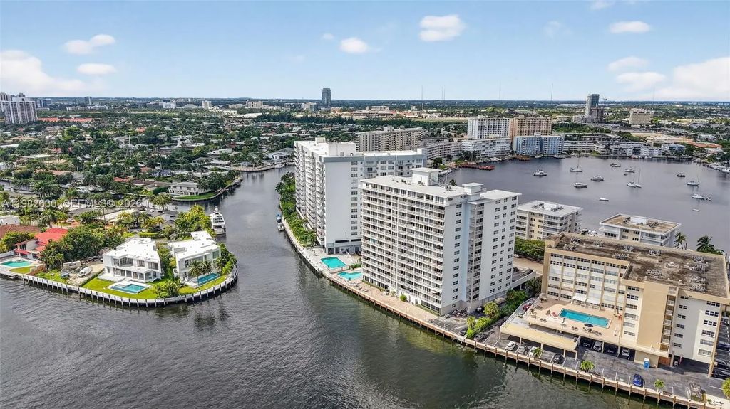 121 Golden Isles Drive #205, Hallandale Beach
