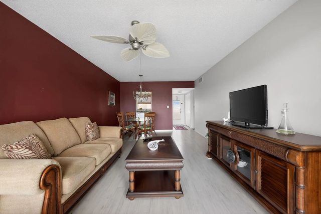 4 of 30 - 8051 N Sunrise Lakes Drive N #307, Sunrise, FL