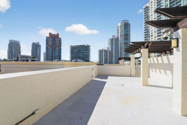 2 of 30 - 120 Jefferson Avenue, Miami Beach, FL