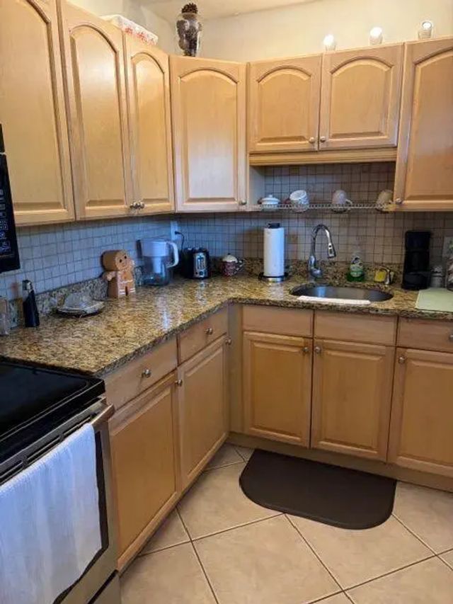 5 of 24 - 2562 Garden Drive N #305, Lake Worth Beach, FL