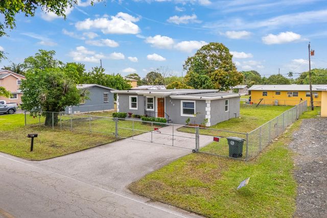 2 of 20 - 217 Nw 14th Street, Belle Glade, FL
