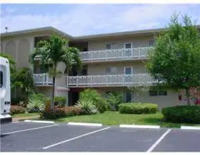 2687 Garden Drive N #108, Lake Worth Beach