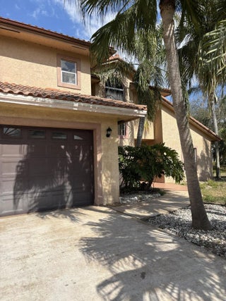 Photo of Listing #B26005448