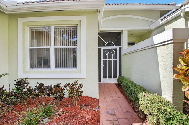 5 of 63 - 10612 Royal Caribbean Circle, Boynton Beach, FL