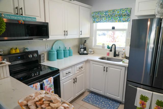 8901 Sunrise Lakes Boulevard #105, Sunrise