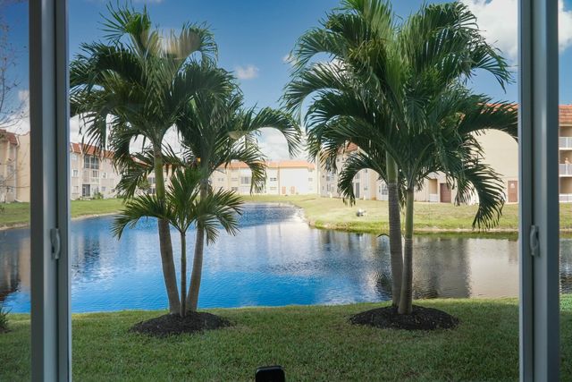 5 of 16 - 8901 Sunrise Lakes Boulevard #105, Sunrise, FL