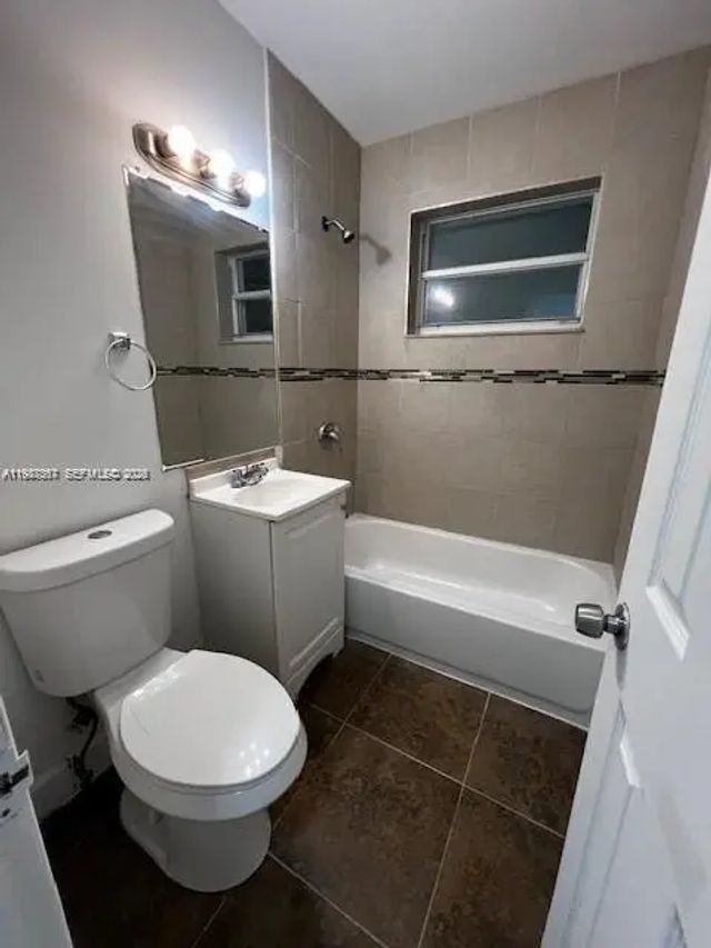 4 of 10 - 3811 Sw 31st Court, West Park, FL