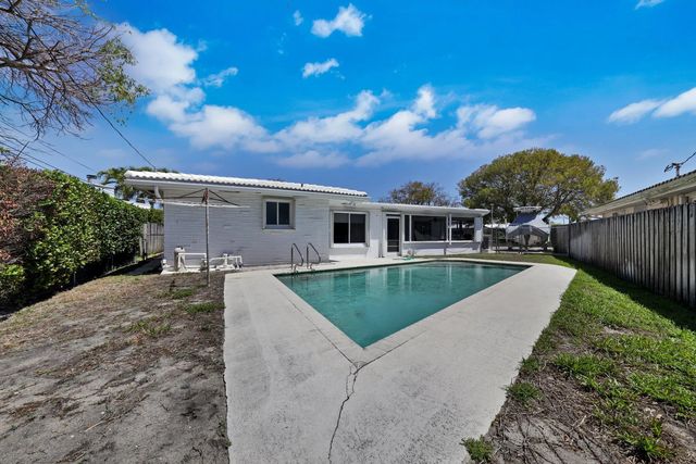 4 of 28 - 5921 Ne 21st Circle #ne, Fort Lauderdale, FL