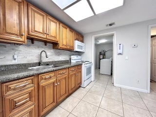 Photo of Listing #B26005480