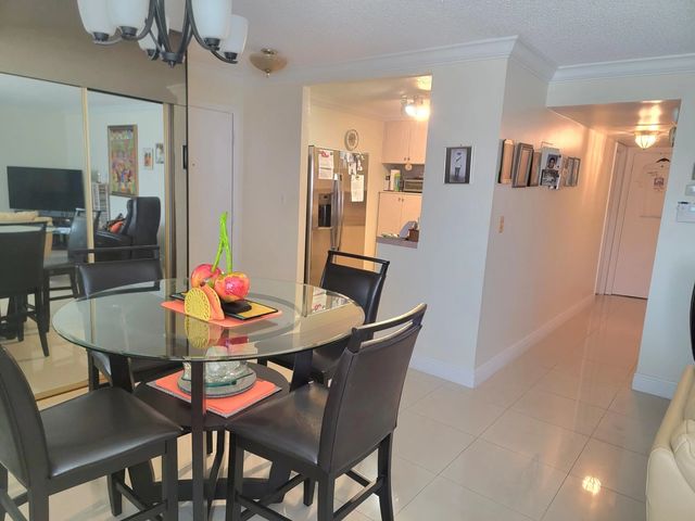 3 of 21 - 8140 Sw 24th Street #unit 215, North Lauderdale, FL