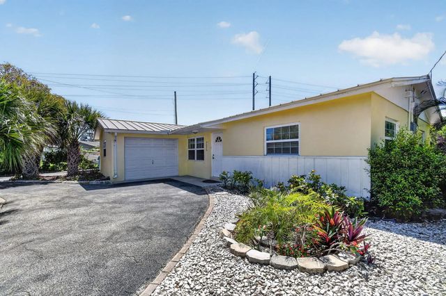 4 of 70 - 1006 Sw 28th Avenue, Boynton Beach, FL