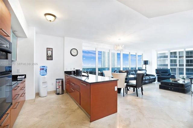 5 of 11 - 1830 S Ocean Drive #2808, Hallandale Beach, FL