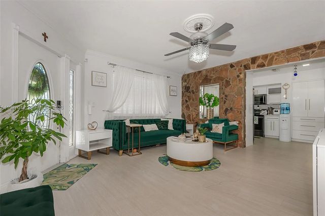 3 of 27 - 7171 Sheridan Street, Hollywood, FL