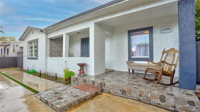 3 of 35 - 10529 Nw 35th Avenue, Miami, FL