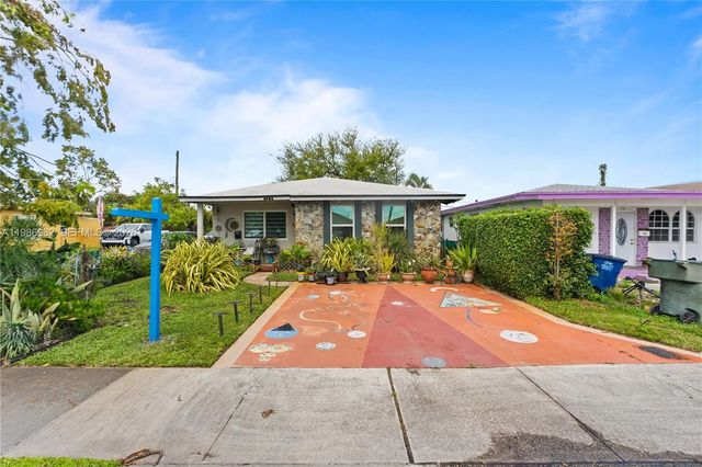 720 Nw 4th Street, Hallandale Beach