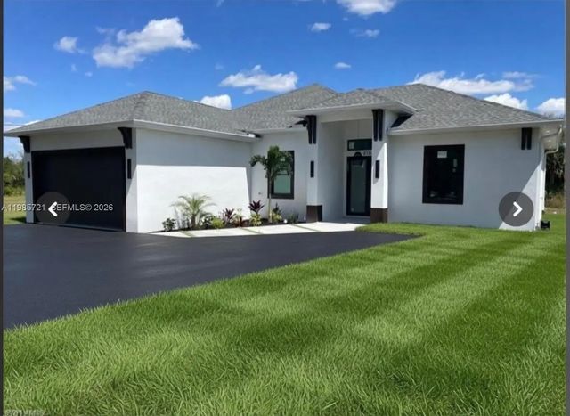 4 of 27 - 6186 N Everglades Boulevard, Naples, FL