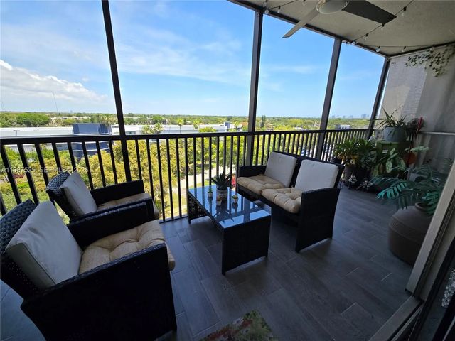 900 Ne 195th Street #709, Miami