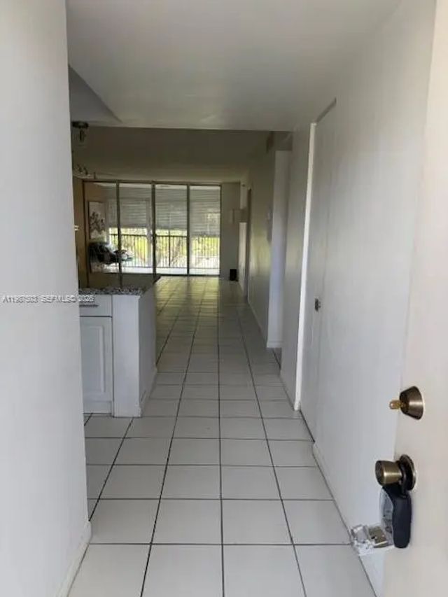 3 of 28 - 3910 Inverrary Boulevard #407-b, Lauderhill, FL