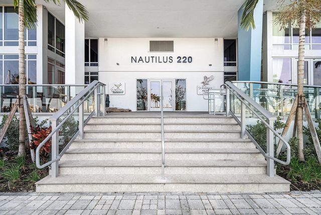 3 of 46 - 220 Lake Shore Drive #1010, Lake Park, FL