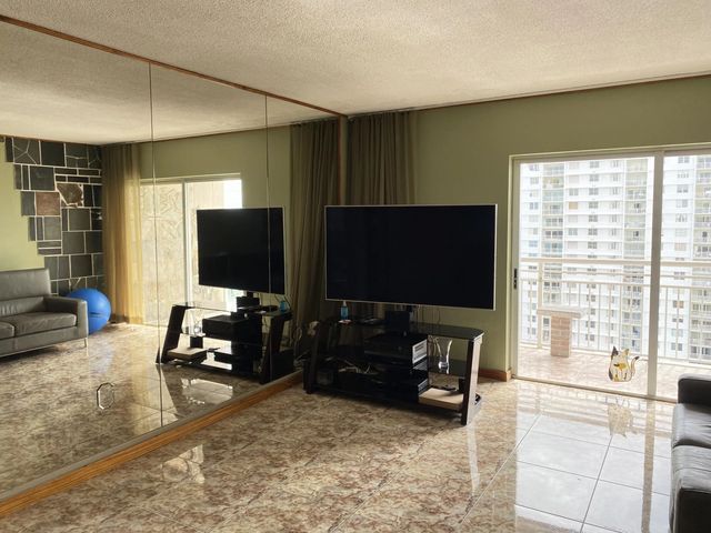 2 of 31 - 400 Kings Point Drive #1423, Sunny Isles Beach, FL