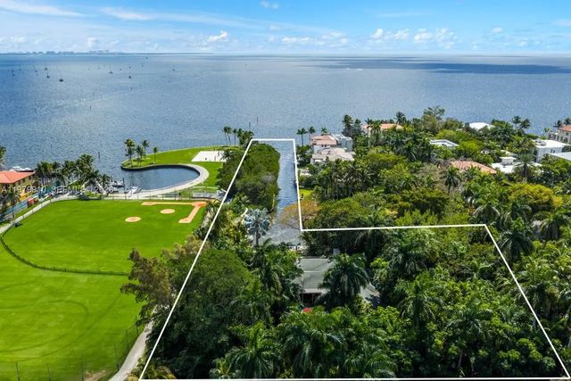 3 of 20 - 3373 Poinciana Avenue, Miami, FL
