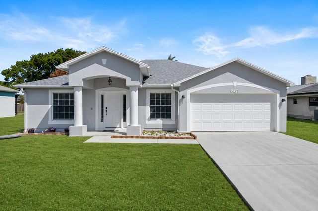 861 Se Cavern Avenue, Port St. Lucie