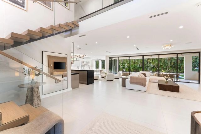 4 of 42 - 1032 Se 12th Way, Fort Lauderdale, FL