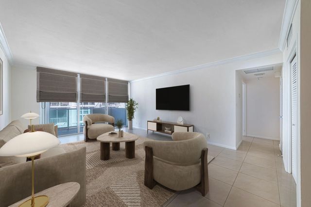 3 of 33 - 1200 West Avenue #1521, Miami Beach, FL