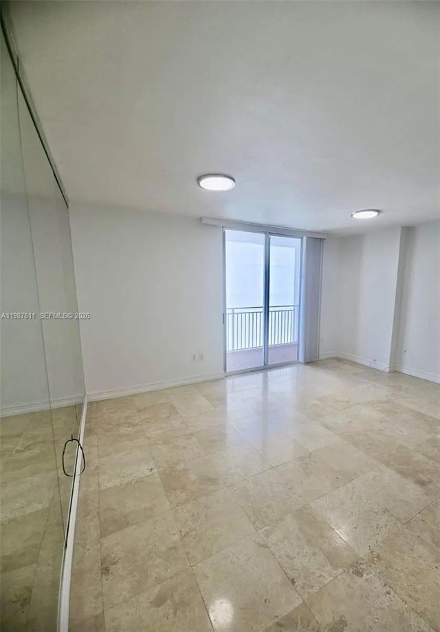 5 of 25 - 185 Se 14th Terrace #2701, Miami, FL