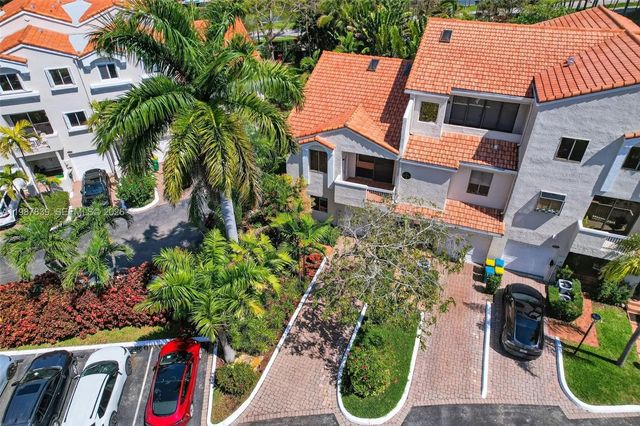 21391 Marina Cove Circle #k11, Aventura