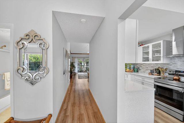 5 of 73 - 7855 Willow Spring Drive #725, Lake Worth, FL