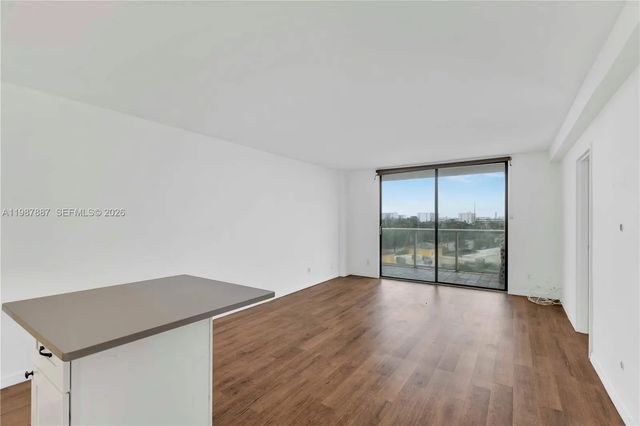 5 of 29 - 13499 Biscayne Boulevard #613, North Miami, FL