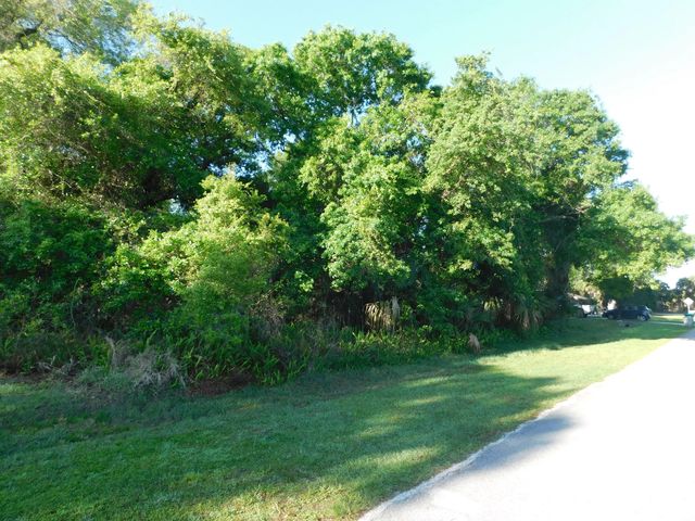 8401 Kenwood Road, Fort Pierce